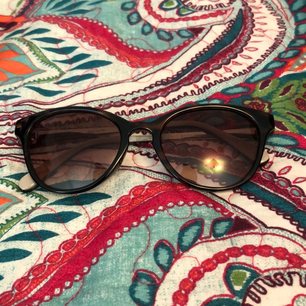 Daisy Fuentes Gold and Tortoise Shell Sunglasses